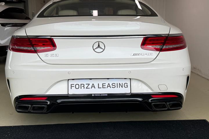 Beige Mercedes S63 fra 2015