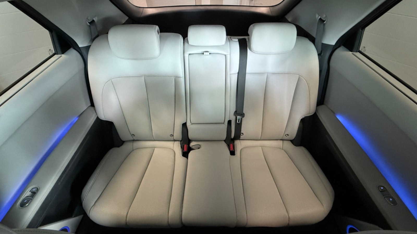 Grå Hyundai Ioniq 5 fra 2023
