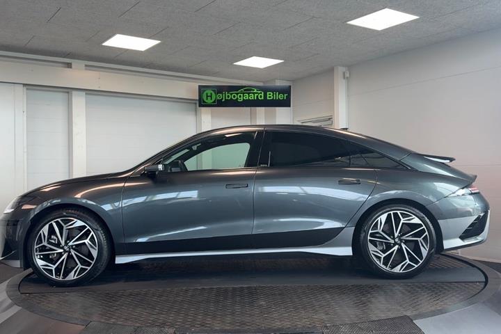 Grå Hyundai Ioniq 6 fra 2024