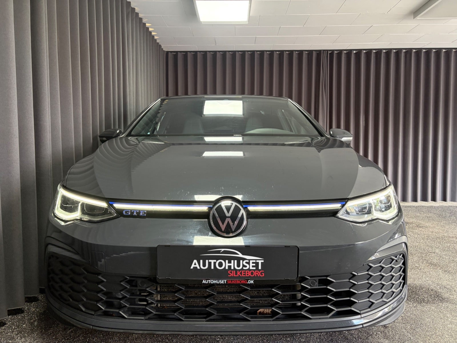 Rød VW Golf VIII fra 2021
