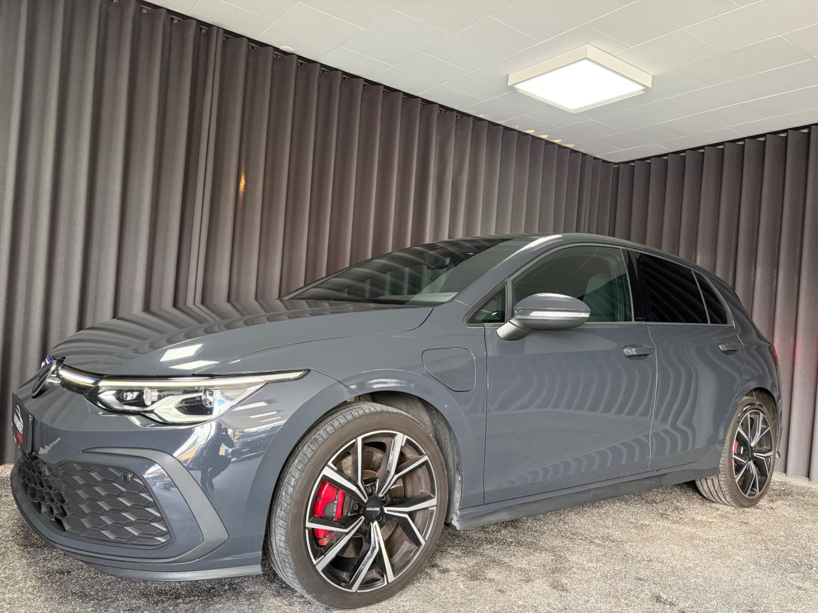 Rød VW Golf VIII fra 2021