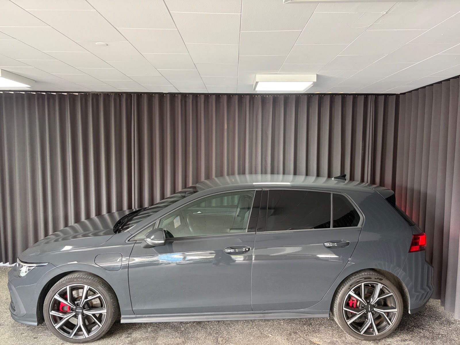 Rød VW Golf VIII fra 2021