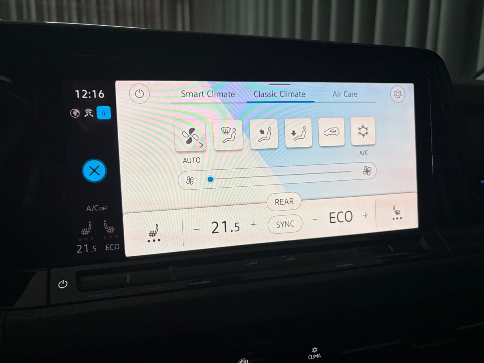 Rød VW Golf VIII fra 2021
