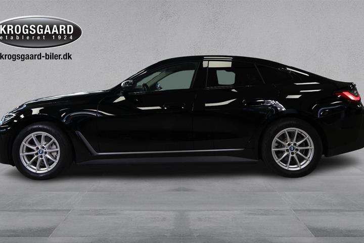 Sort BMW i4 fra 2023