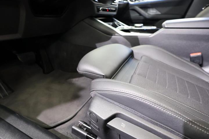 Sort BMW i4 fra 2023