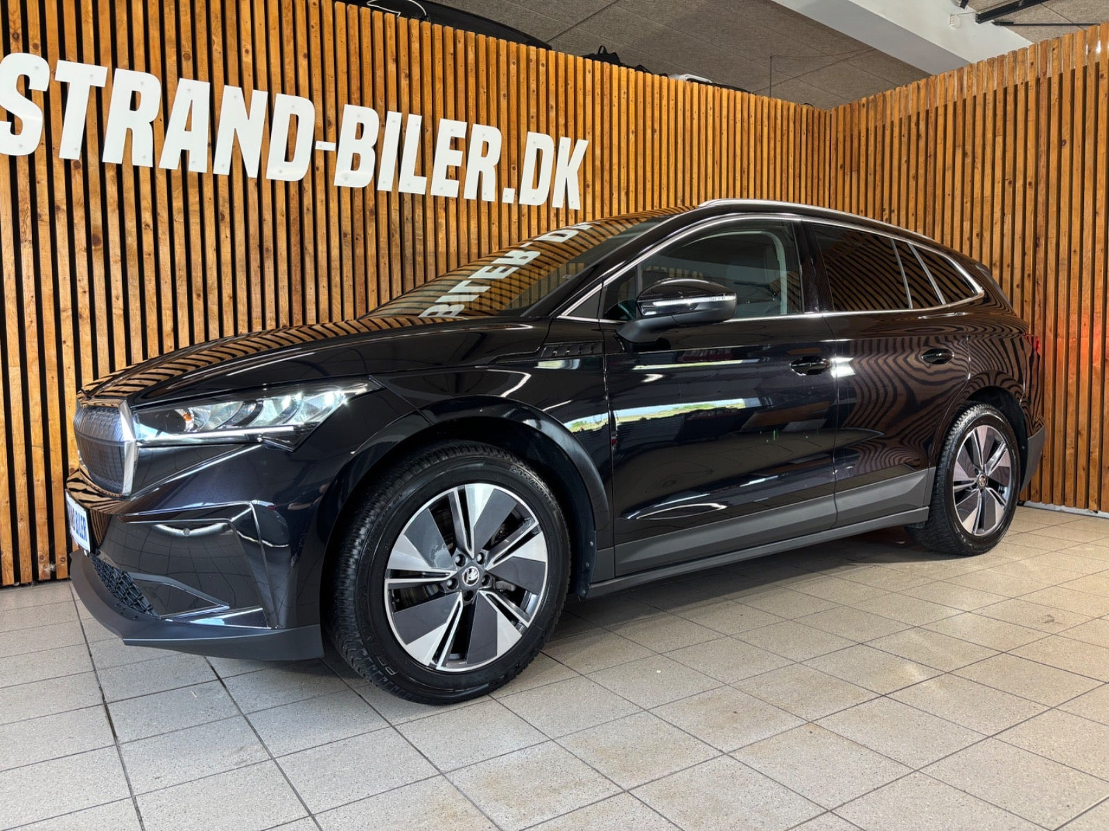 Sort Skoda Enyaq fra 2025