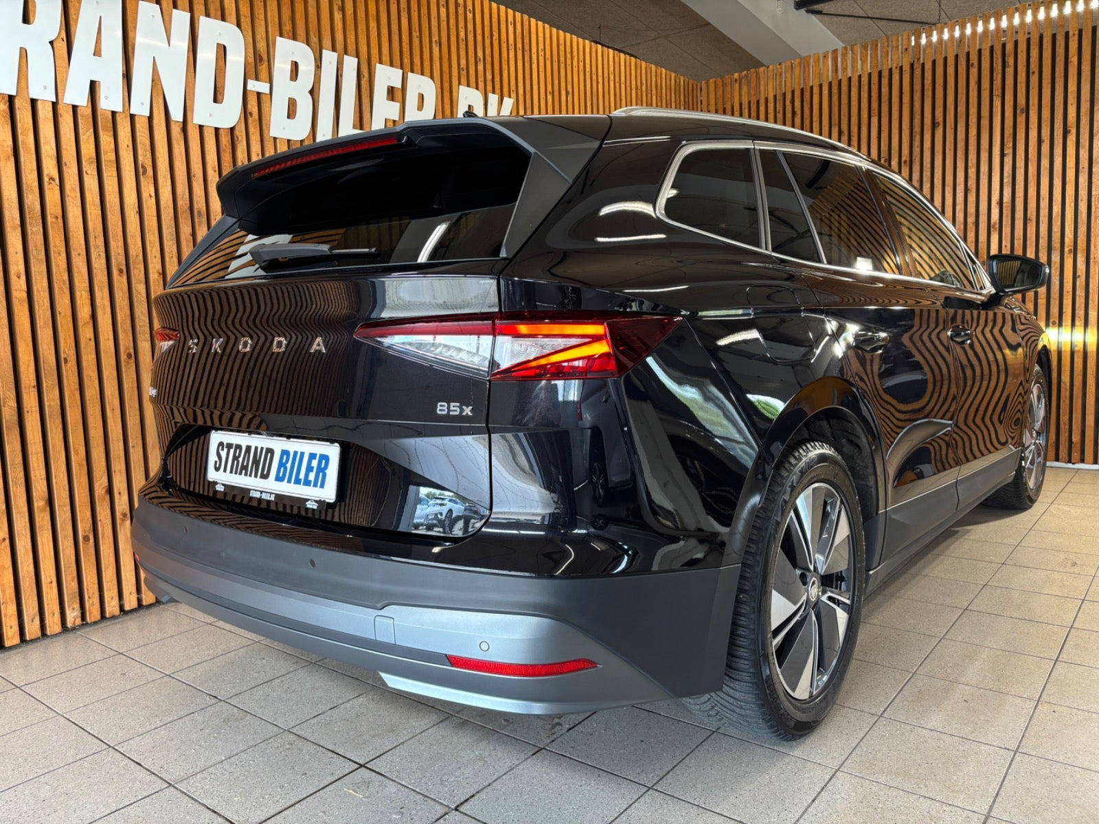 Sort Skoda Enyaq fra 2025
