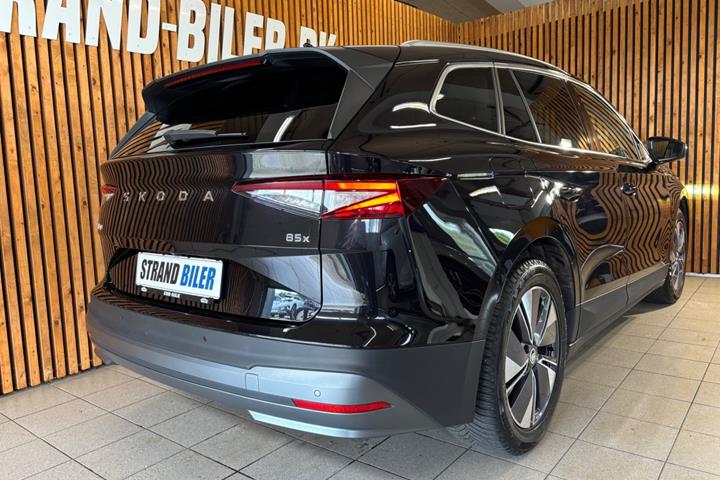 Sort Skoda Enyaq fra 2025