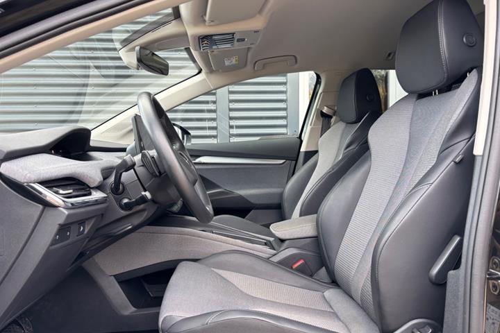 Sort Skoda Enyaq fra 2025