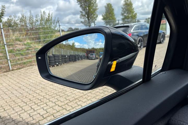 Sort Skoda Enyaq fra 2025