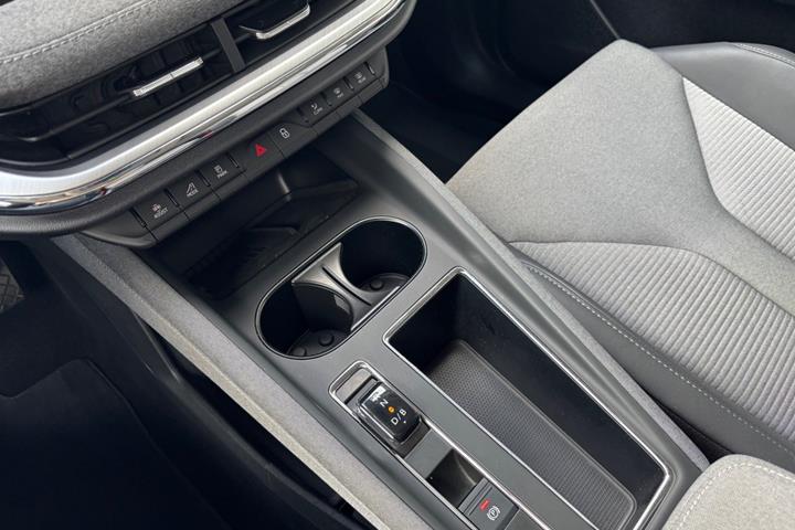Sort Skoda Enyaq fra 2025