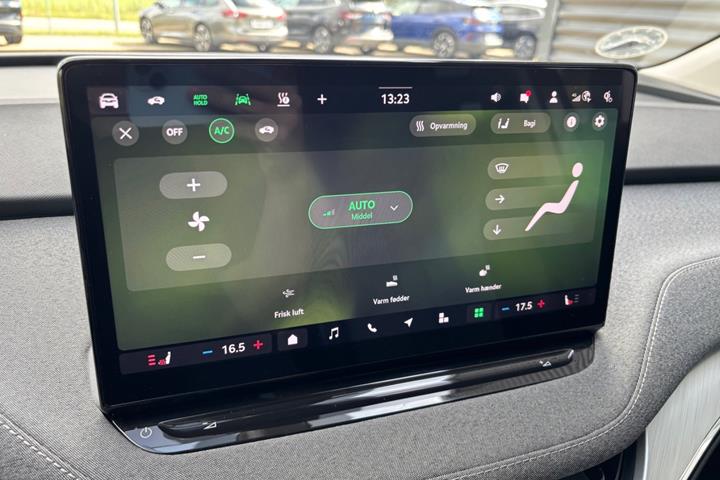 Sort Skoda Enyaq fra 2025