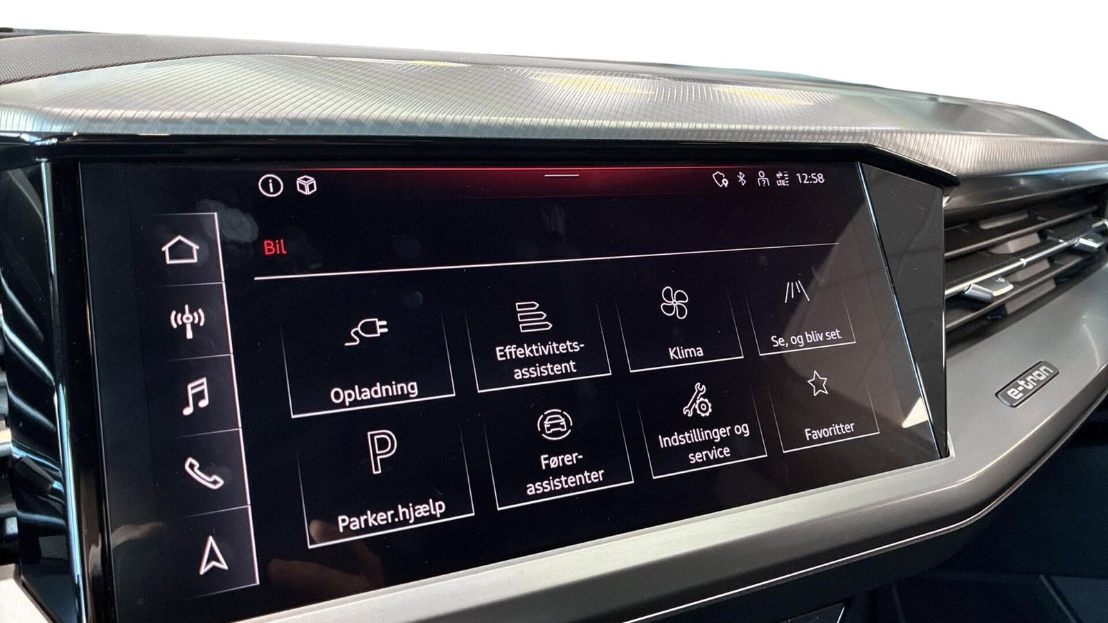 Grå Audi Q4 e-tron fra 2022