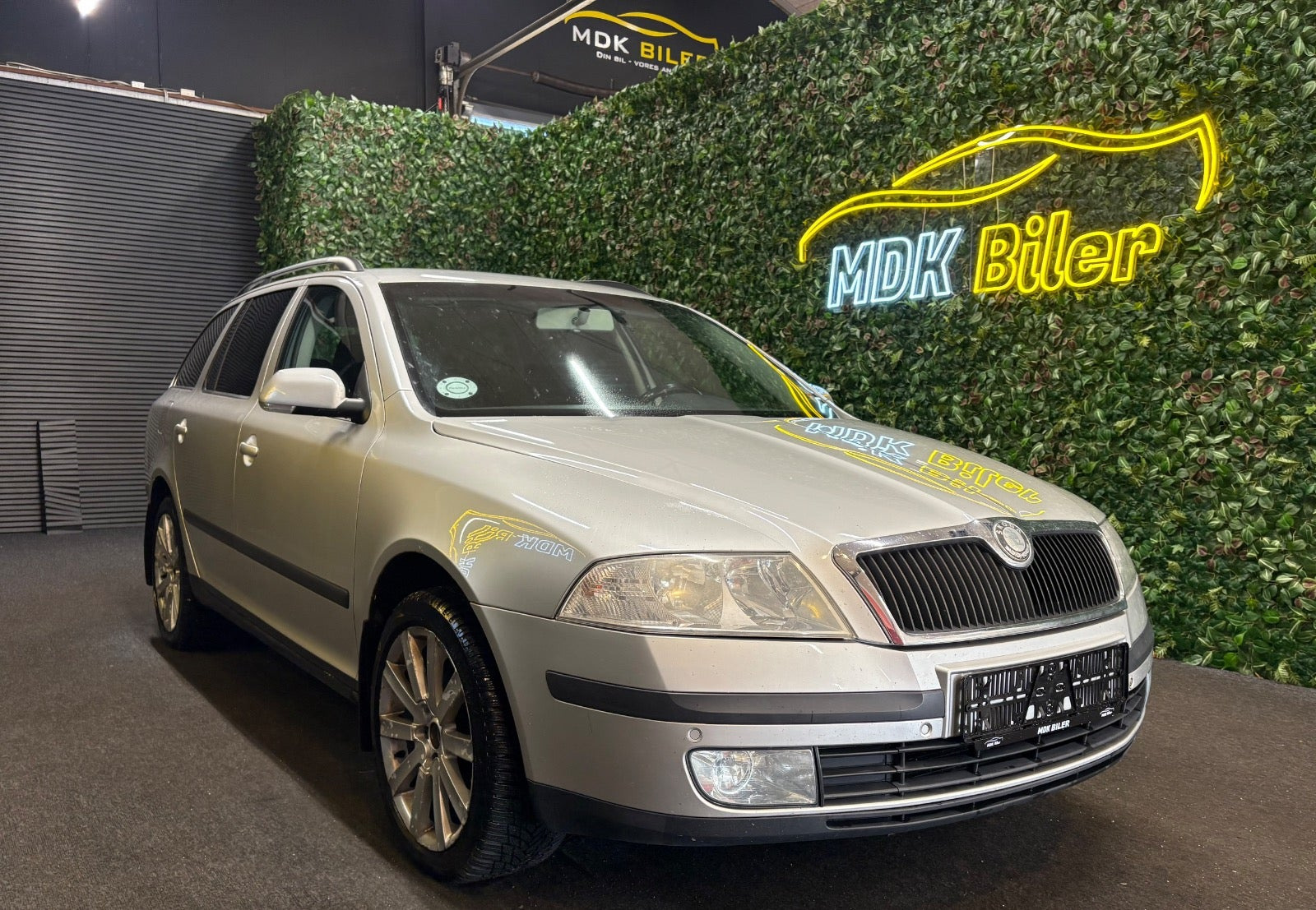 Skoda Octavia 2,0 FSi Elegance Combi