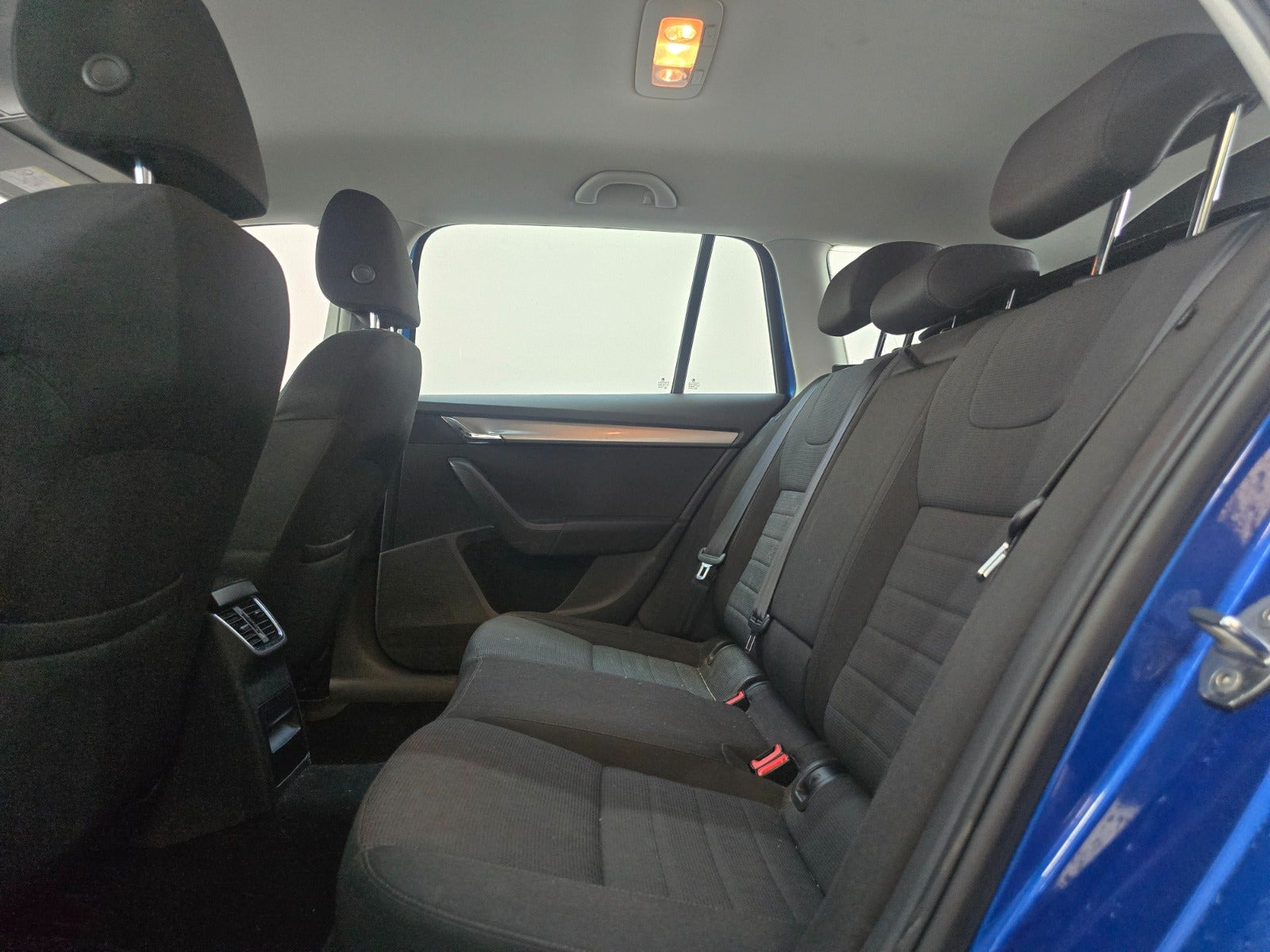 Blå Skoda Octavia fra 2014