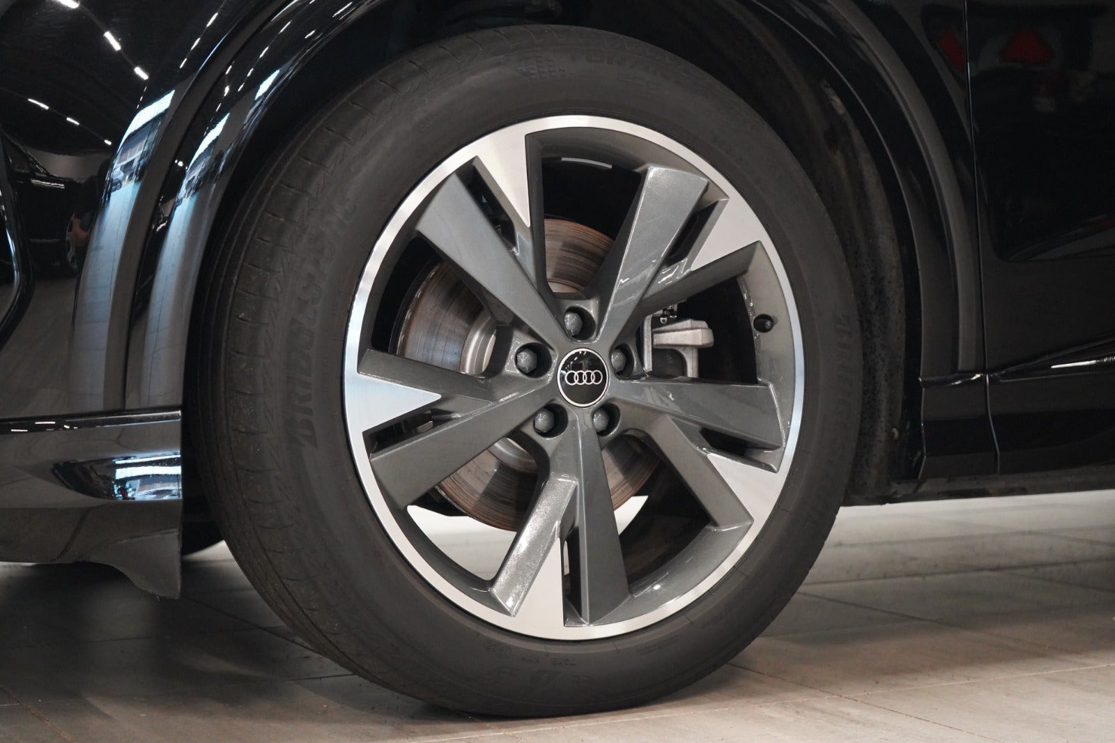 Sort Audi Q4 e-tron fra 2022