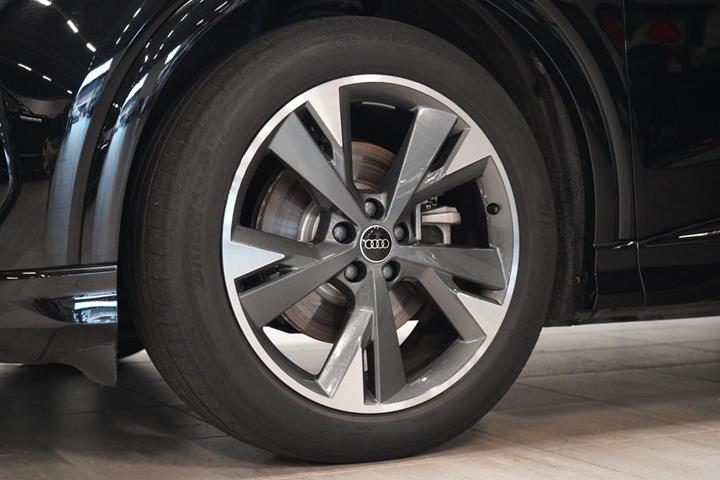 Sort Audi Q4 e-tron fra 2022