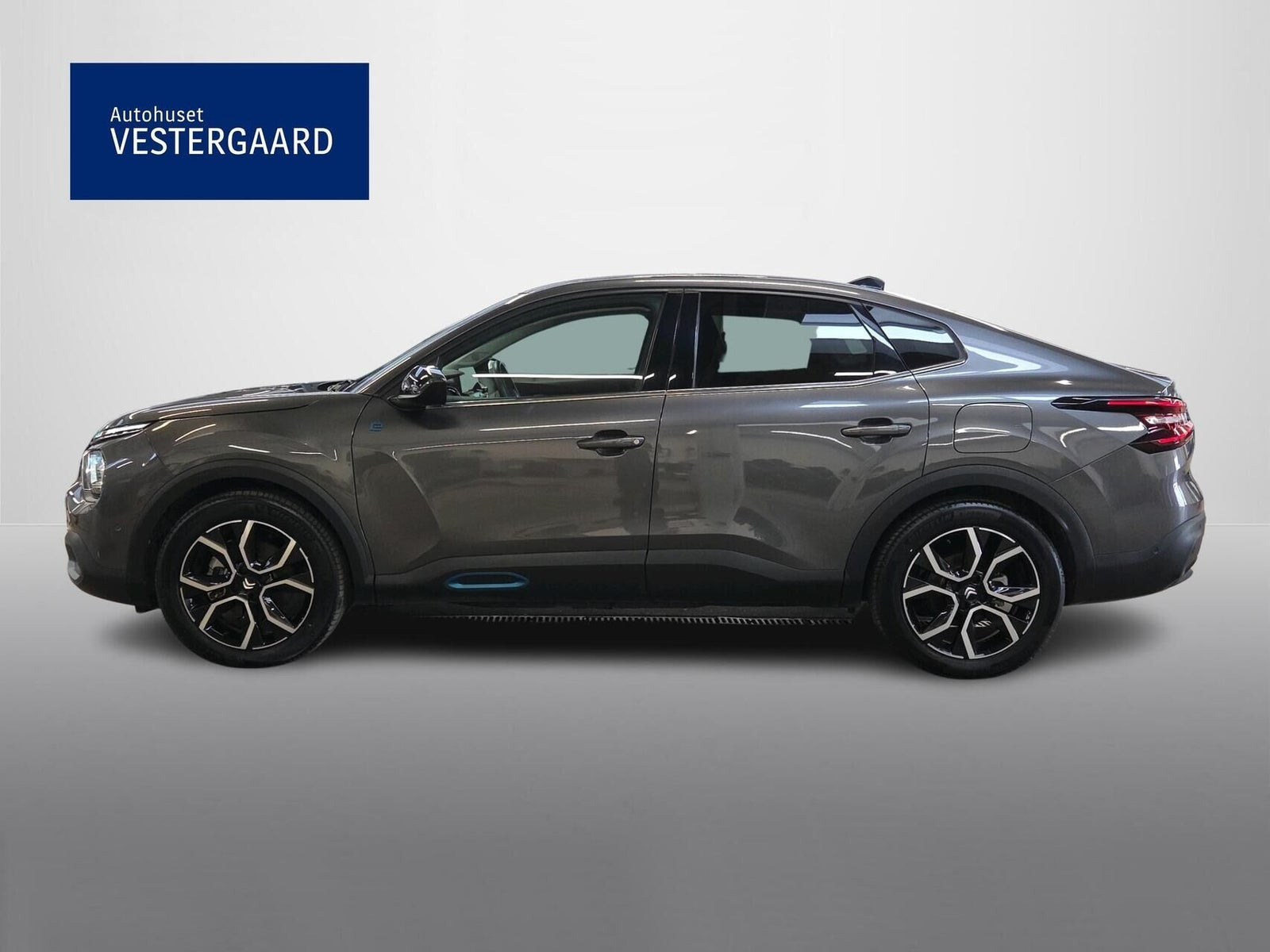 Grå Citroën ë-C4 X fra 2023