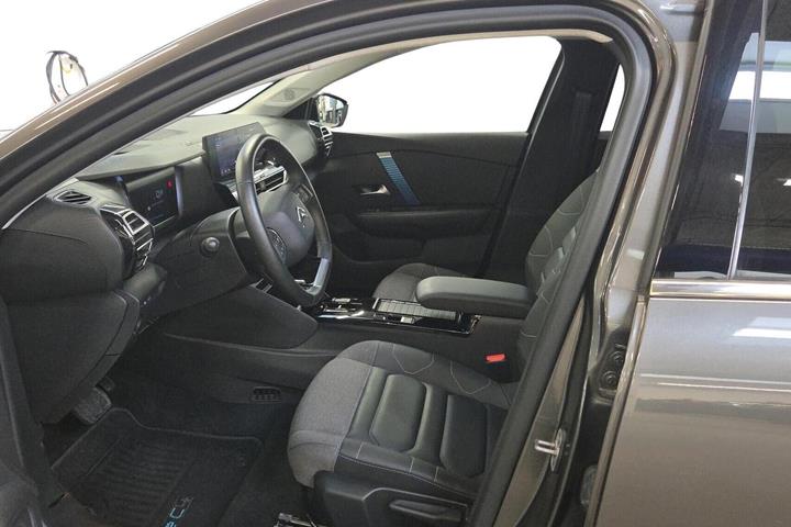 Grå Citroën ë-C4 X fra 2023