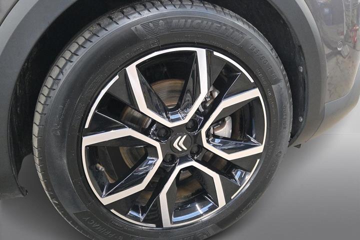 Grå Citroën ë-C4 X fra 2023
