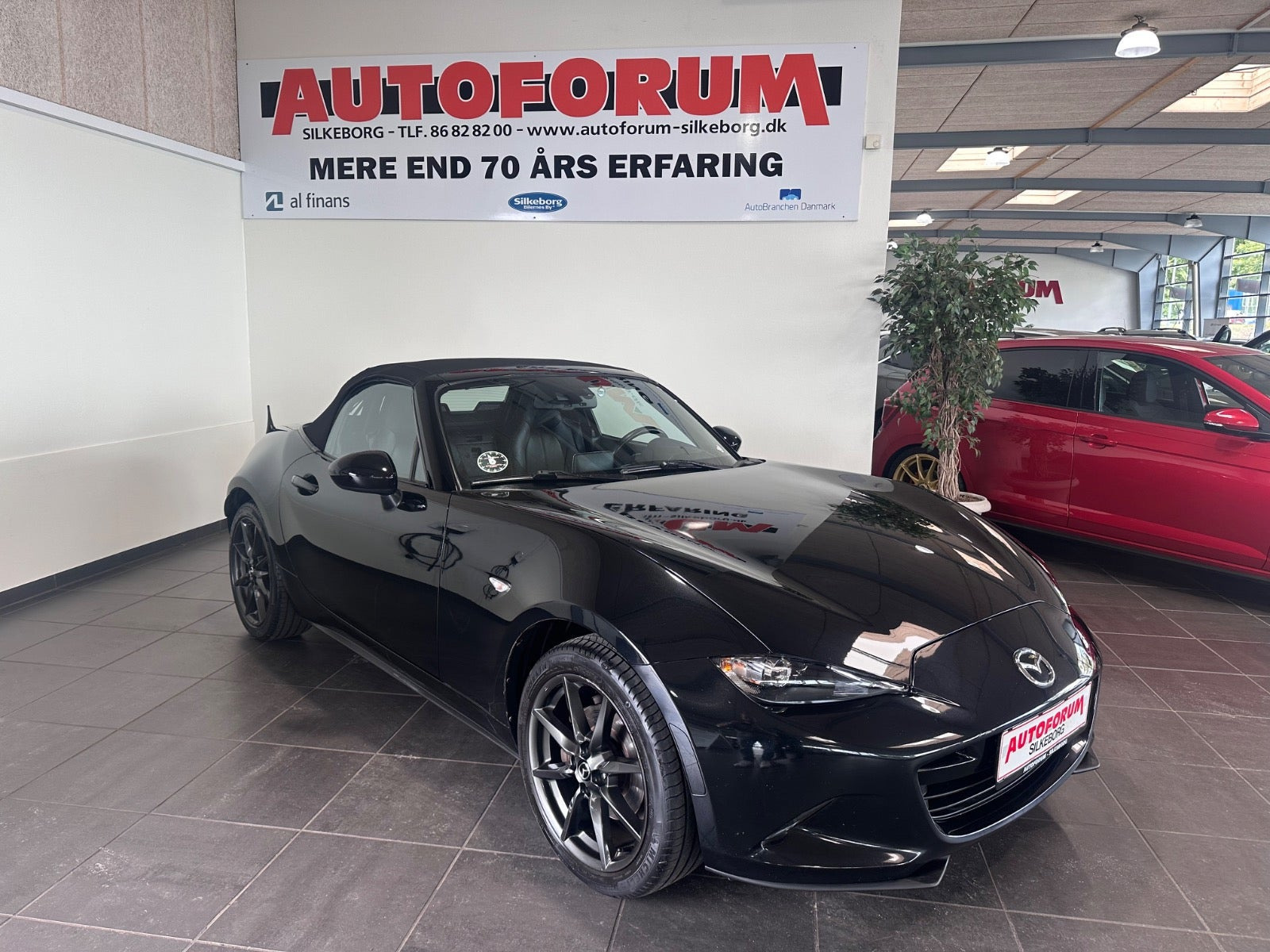 Mazda MX-5 2,0 SkyActiv-G 160 Roadster Sport