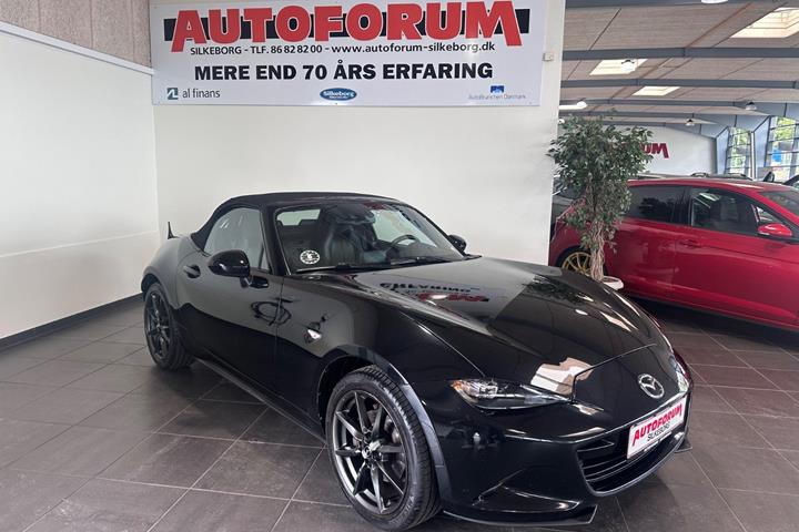 Sort Mazda MX-5 fra 2016