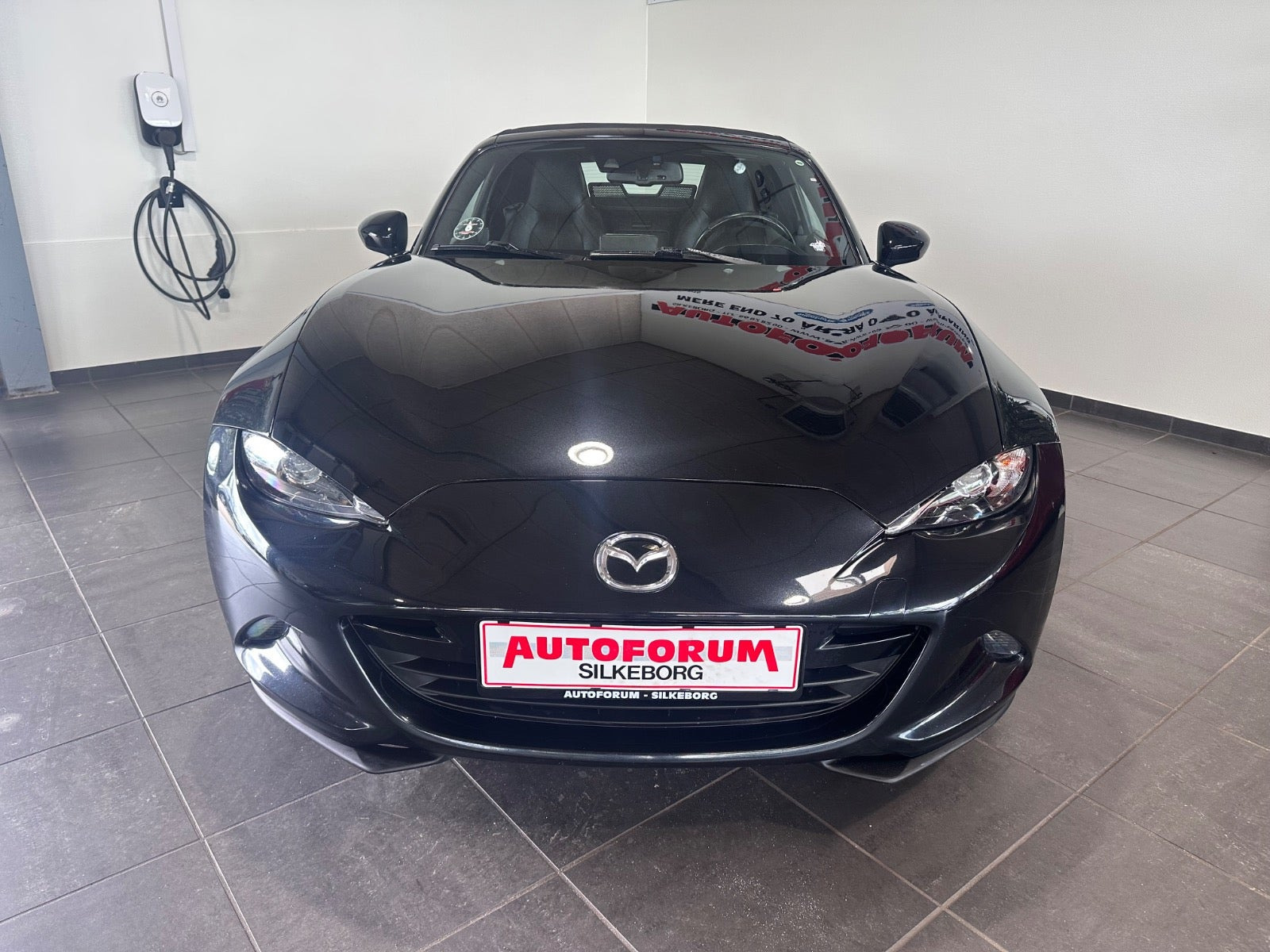 Sort Mazda MX-5 fra 2016