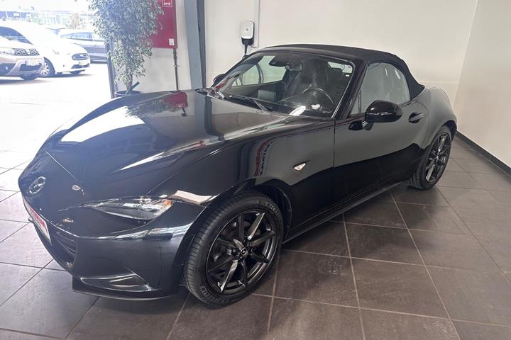 Sort Mazda MX-5 fra 2016