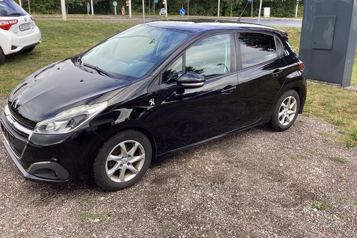 undefined Peugeot 208 fra 2016