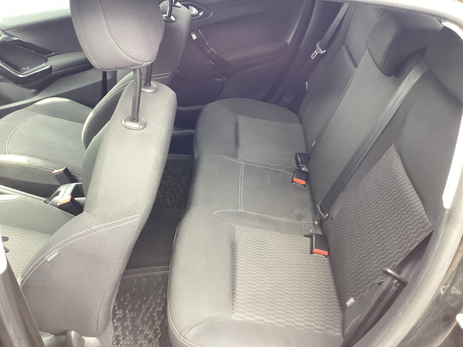 undefined Peugeot 208 fra 2016
