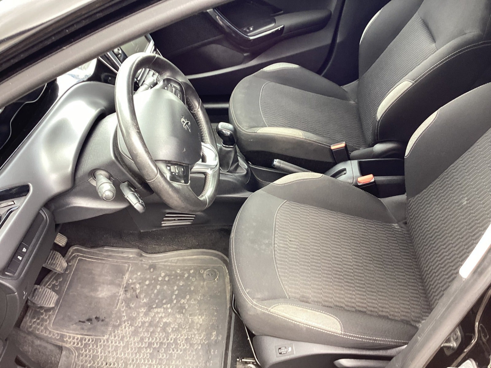 undefined Peugeot 208 fra 2016