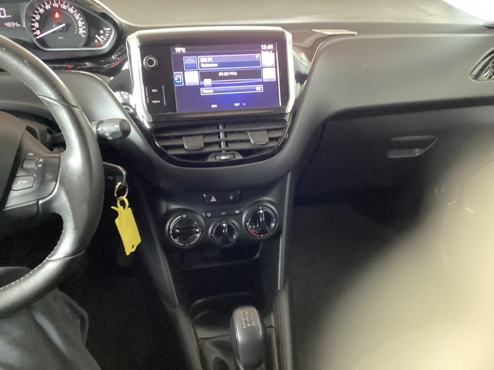 undefined Peugeot 208 fra 2016