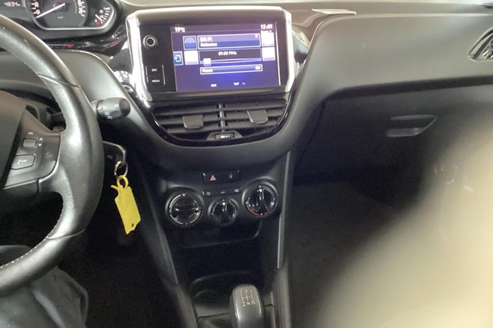 undefined Peugeot 208 fra 2016