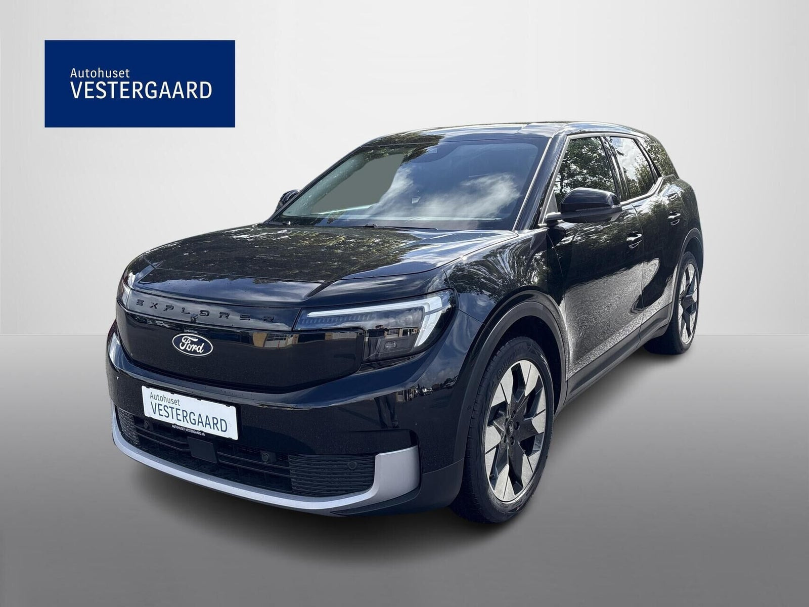 Ford Explorer 77 Premium Extended Range