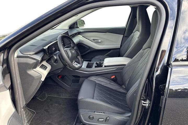 Sort Ford Explorer fra 2025