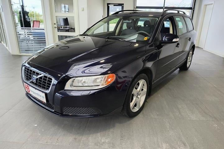 Blå Volvo V70 fra 2008