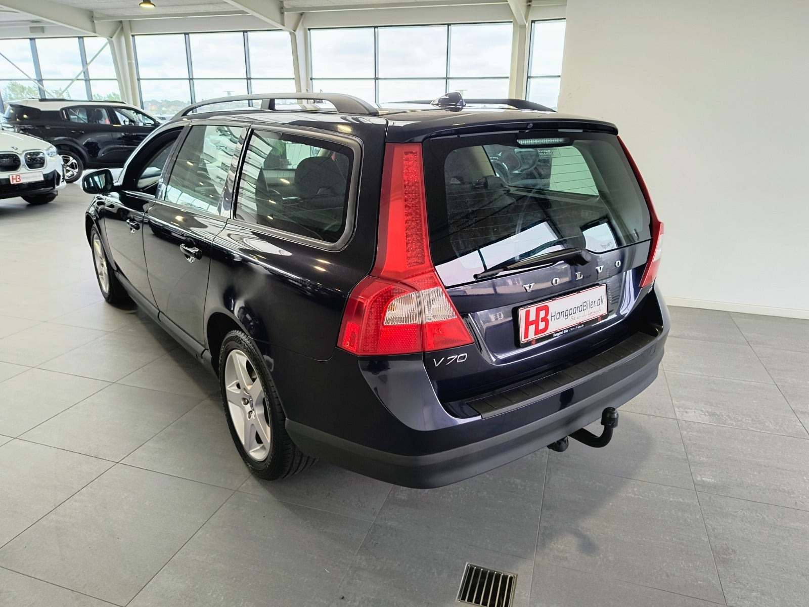 Blå Volvo V70 fra 2008