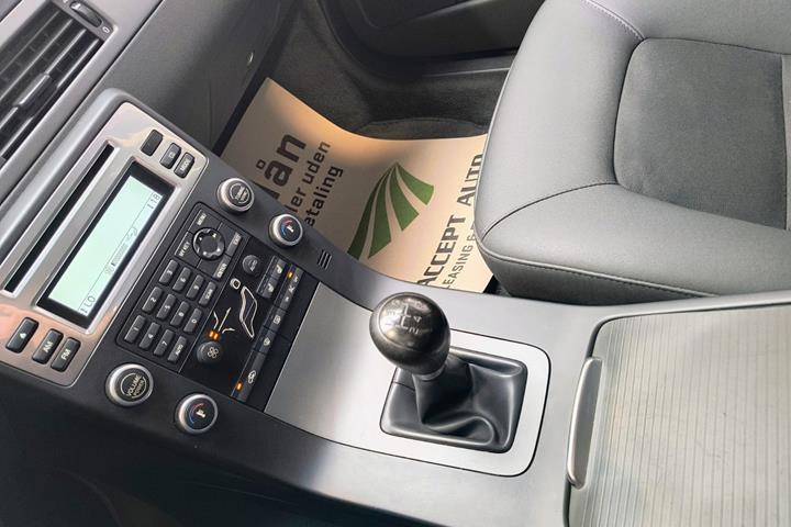 Blå Volvo V70 fra 2008