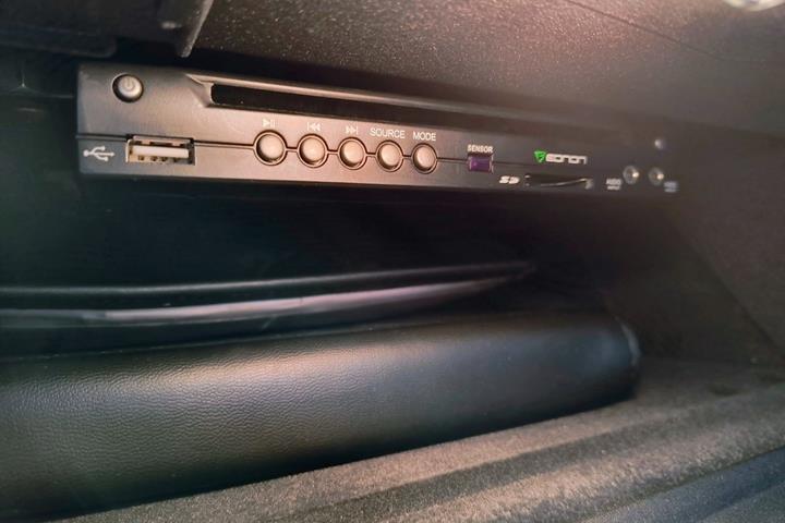 Blå Volvo V70 fra 2008