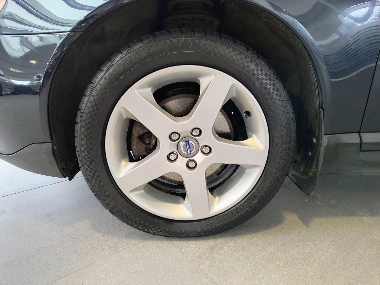 Blå Volvo V70 fra 2008