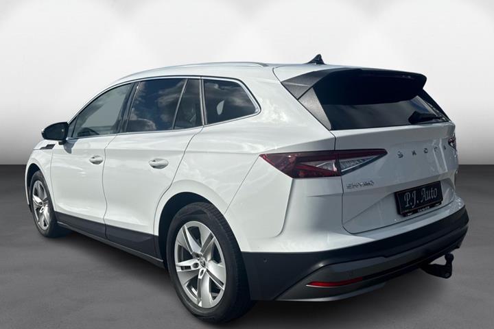 Hvid Skoda Enyaq fra 2022