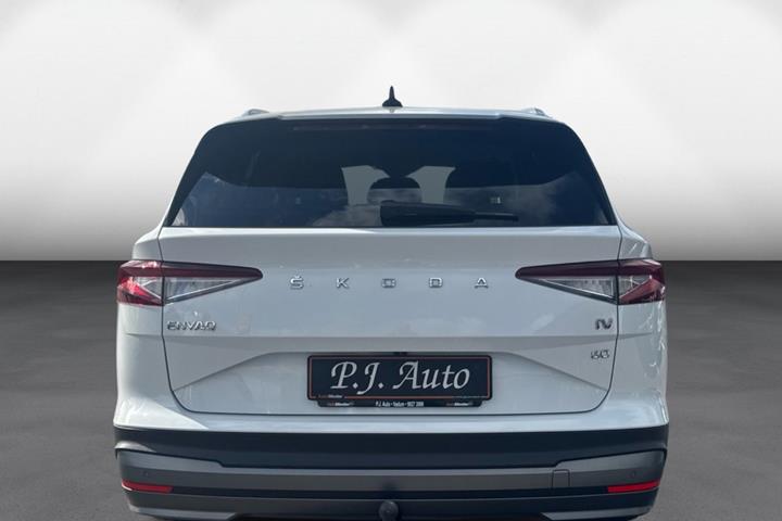 Hvid Skoda Enyaq fra 2022