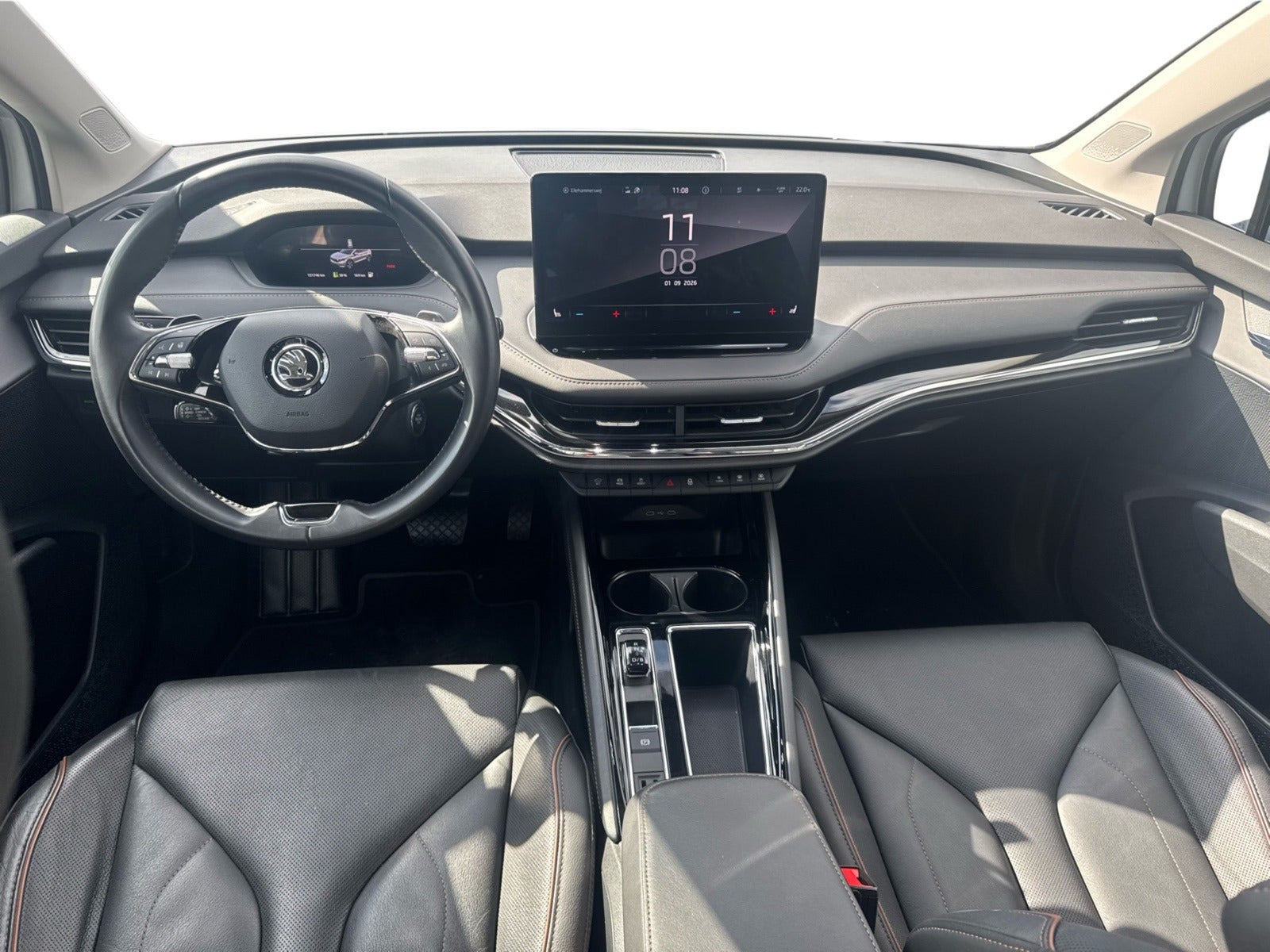 Hvid Skoda Enyaq fra 2022