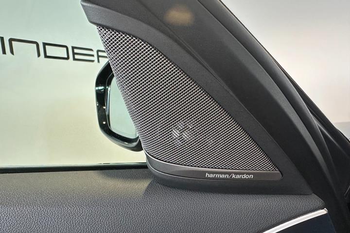 Sort BMW 530e fra 2019
