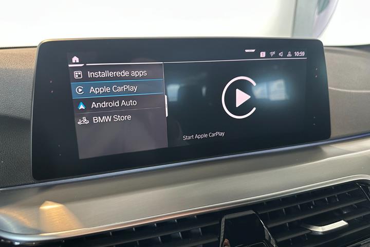 Sort BMW 530e fra 2019