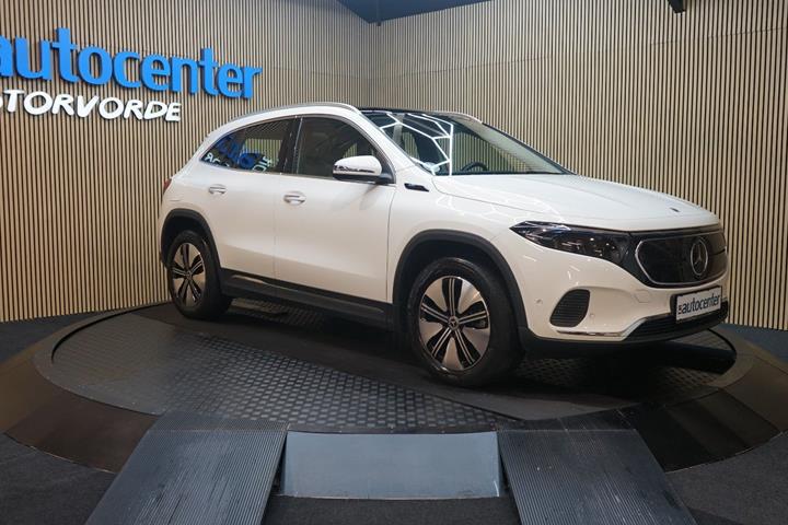 Hvid Mercedes EQA250+ fra 2021