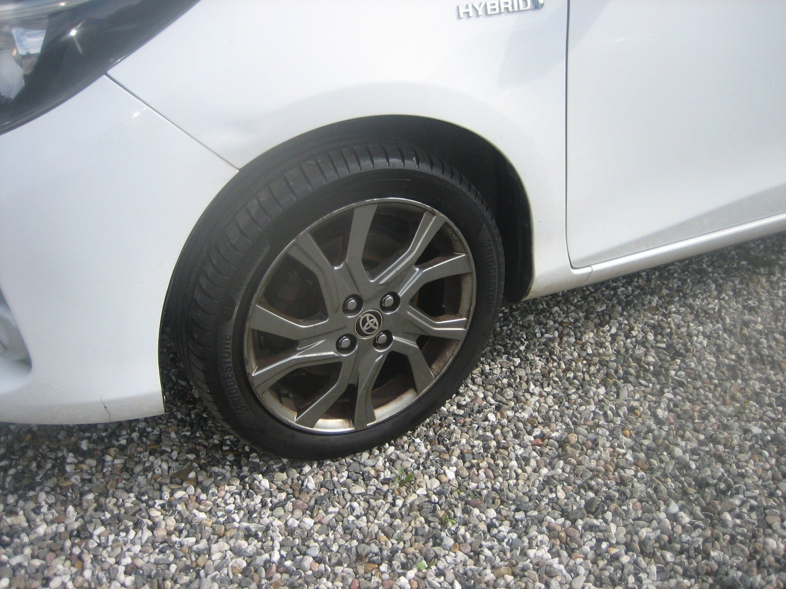 Hvid Toyota Yaris fra 2015