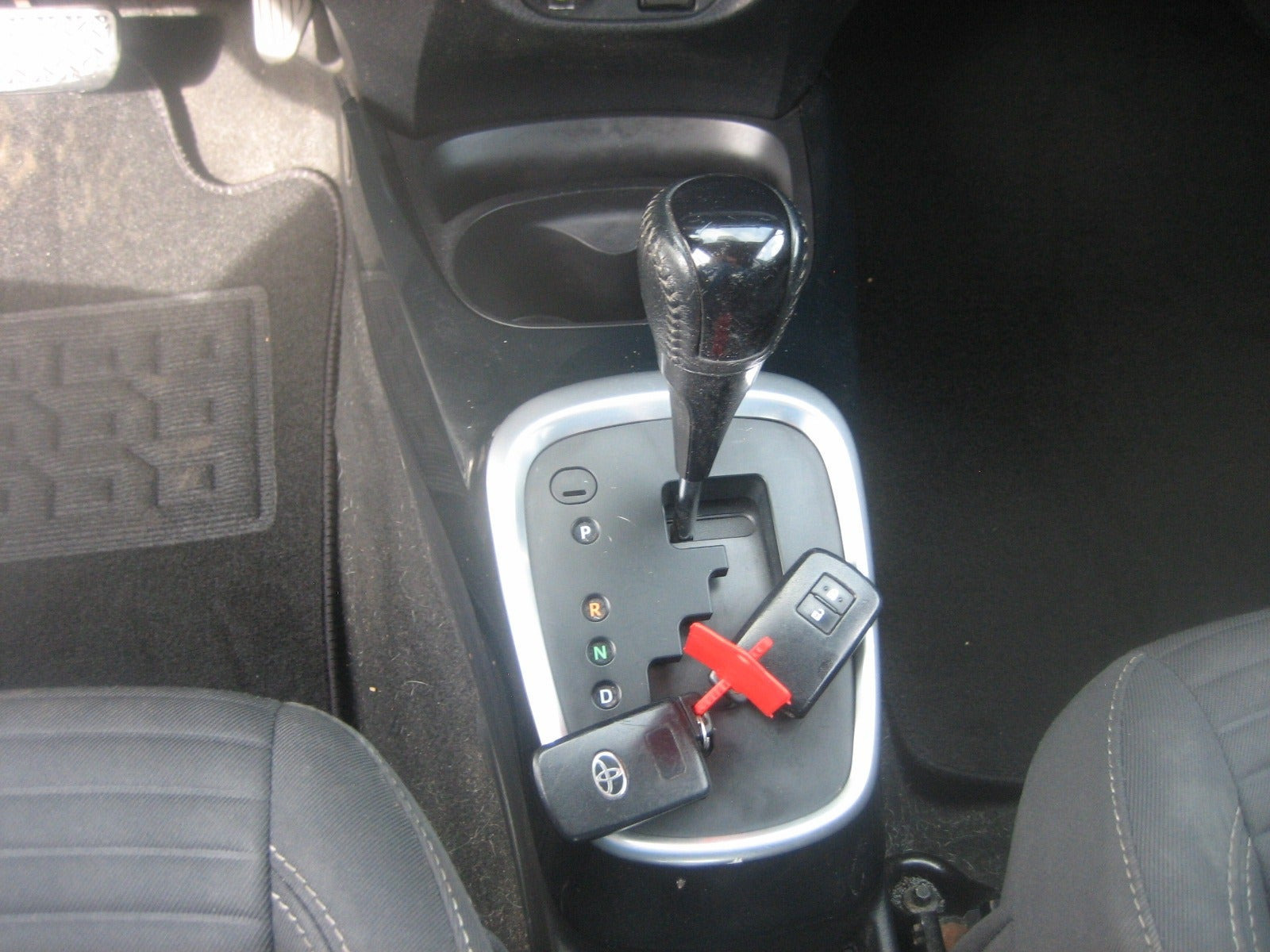Hvid Toyota Yaris fra 2015