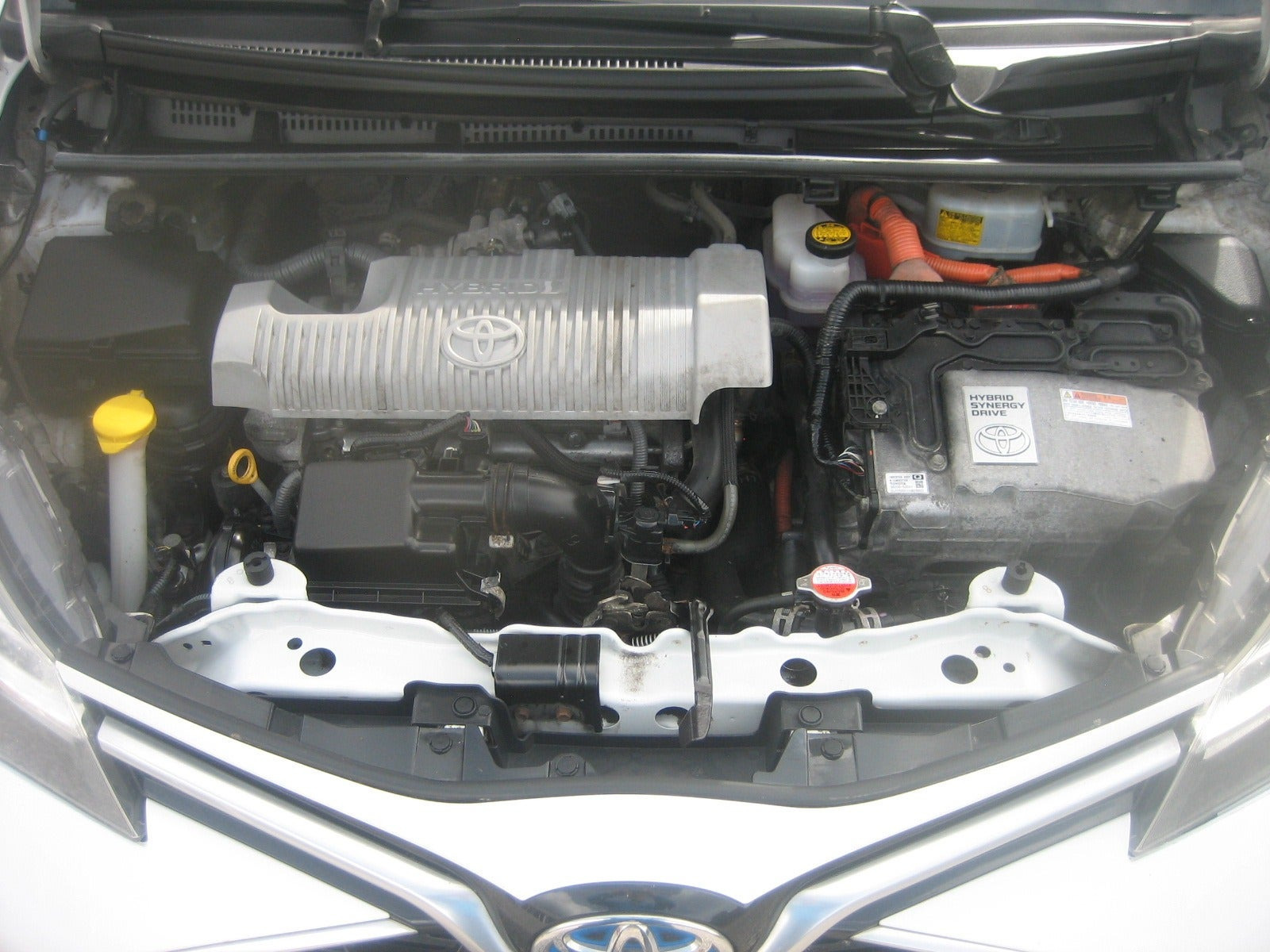 Hvid Toyota Yaris fra 2015