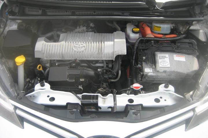 Hvid Toyota Yaris fra 2015